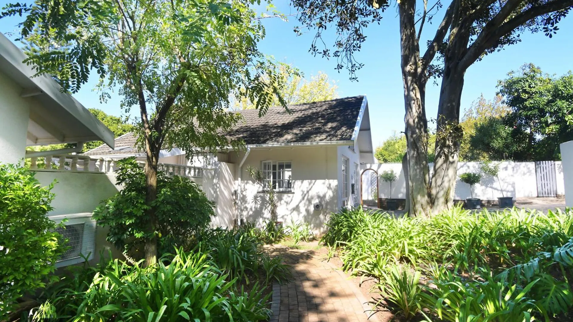 The Rose Cottage Cape Town Chalet